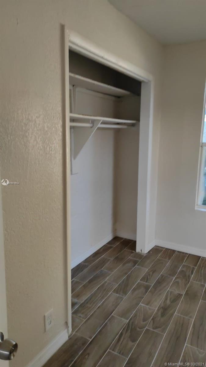 See details / 400 sq. ft. $ 2021-03-10 0 Photo