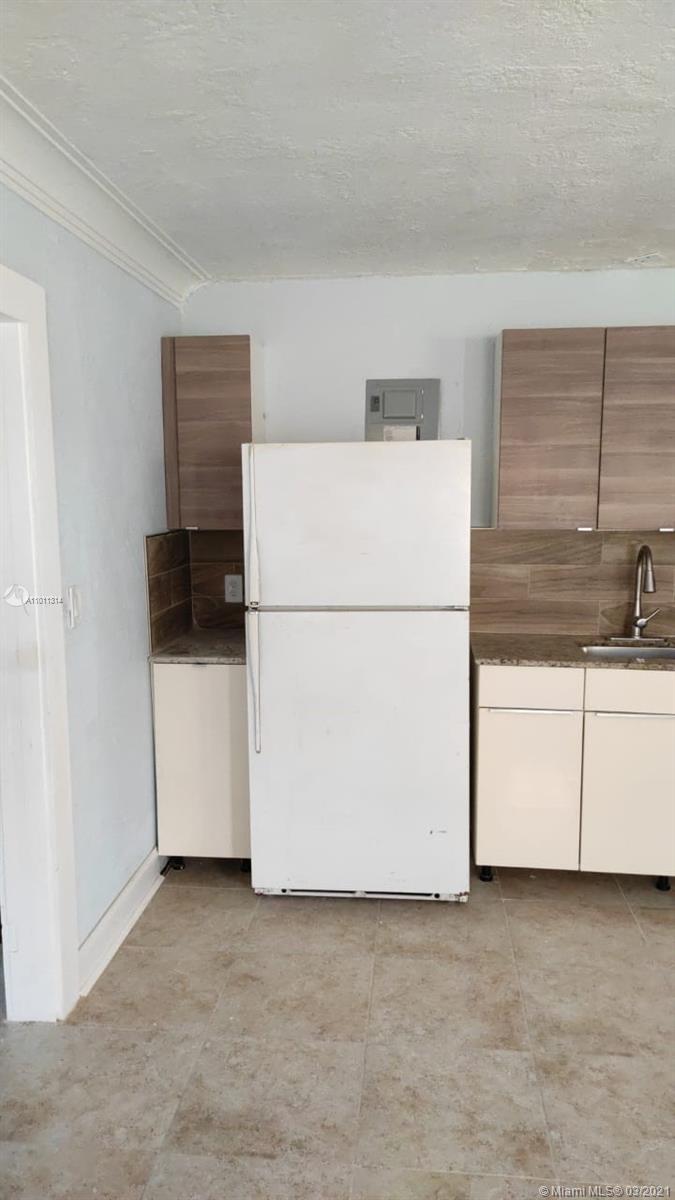 See details / 400 sq. ft. $ 2021-03-10 0 Photo