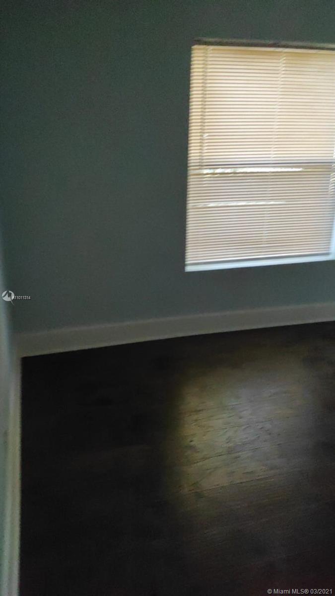 See details / 400 sq. ft. $ 2021-03-10 0 Photo