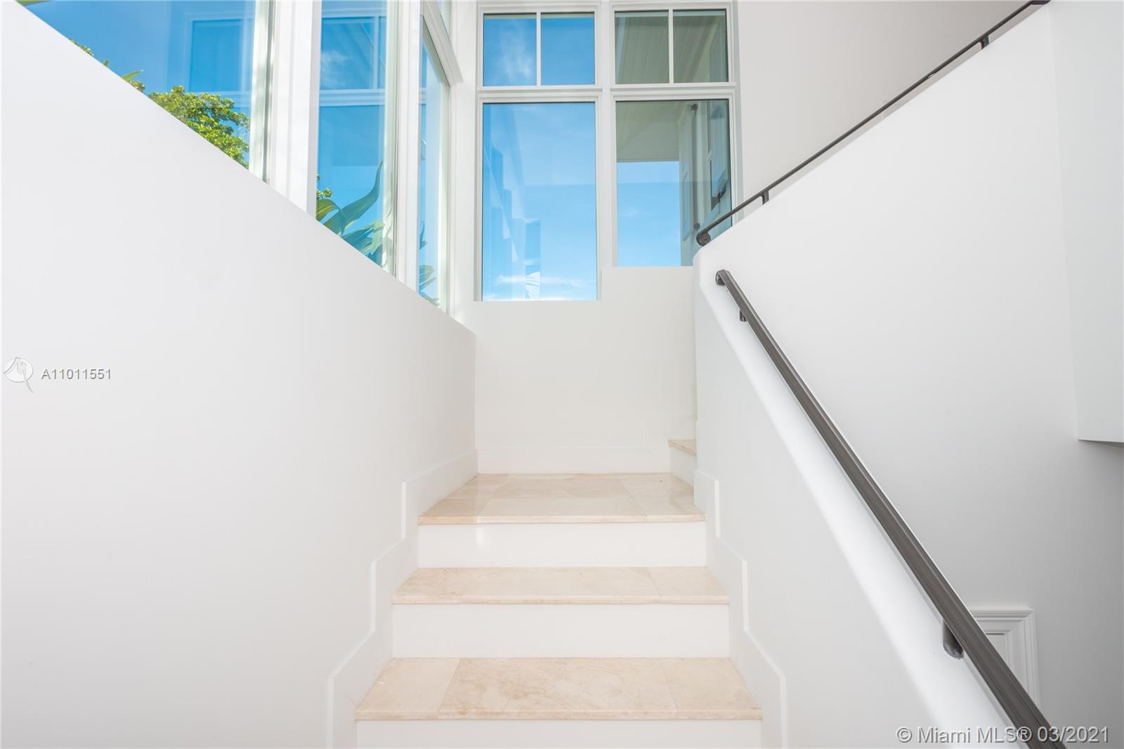 See details / 4359 sq. ft. $ 2021-03-11 0 Photo