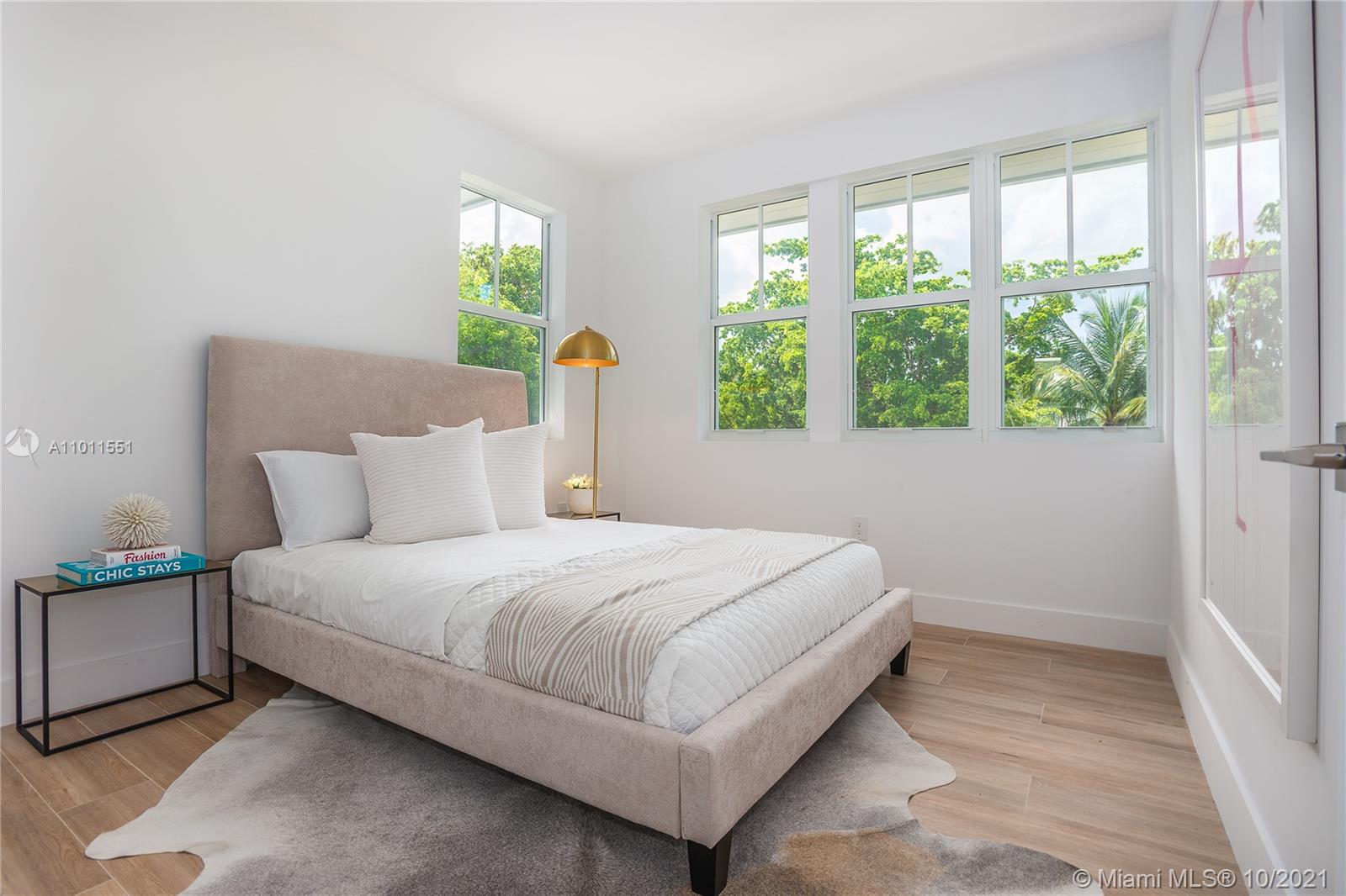 See details / 4359 sq. ft. $ 2021-03-11 0 Photo