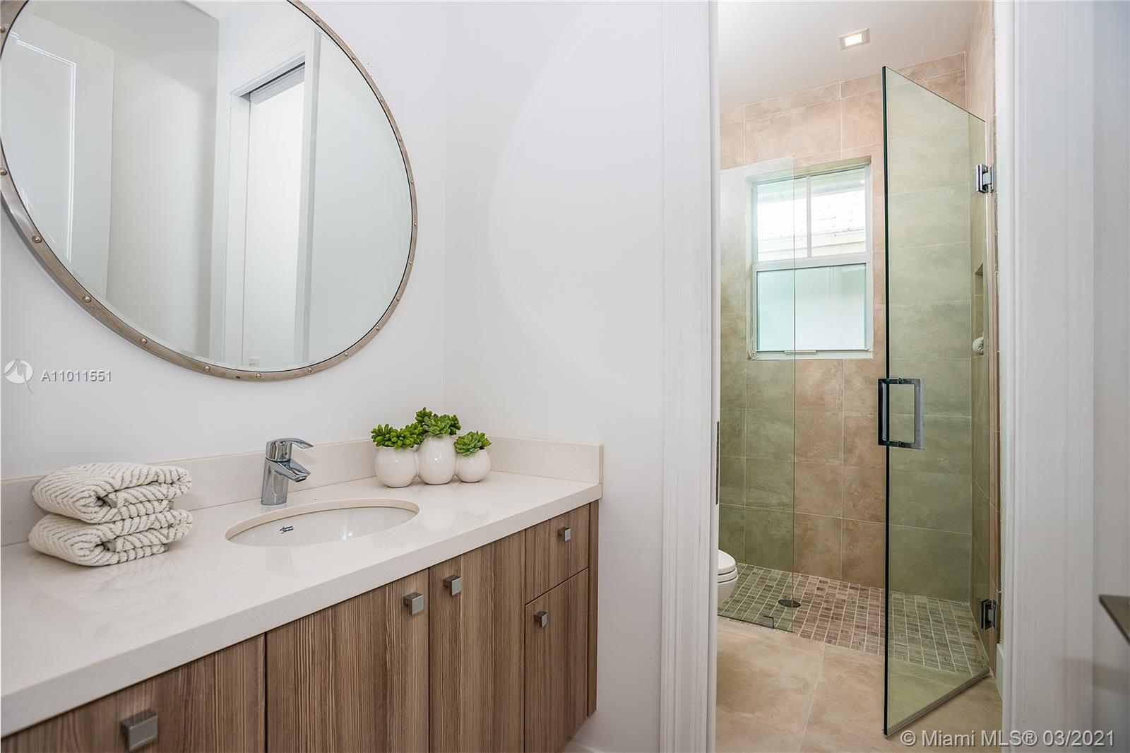 See details / 4359 sq. ft. $ 2021-03-11 0 Photo