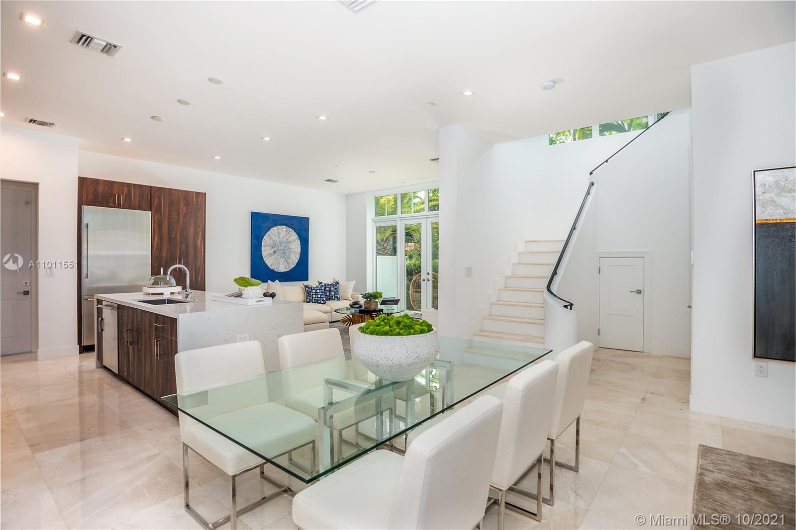 See details / 4359 sq. ft. $ 2021-03-11 0 Photo