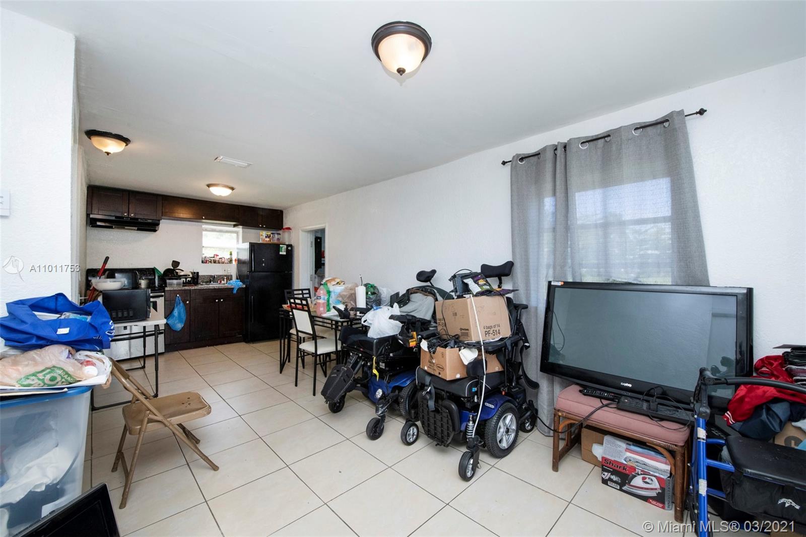See details / 1752 sq. ft. $ 2021-03-11 0 Photo