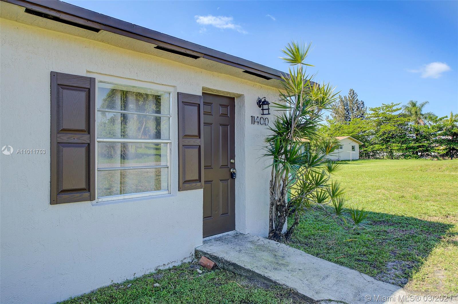 See details / 1752 sq. ft. $ 2021-03-11 0 Photo