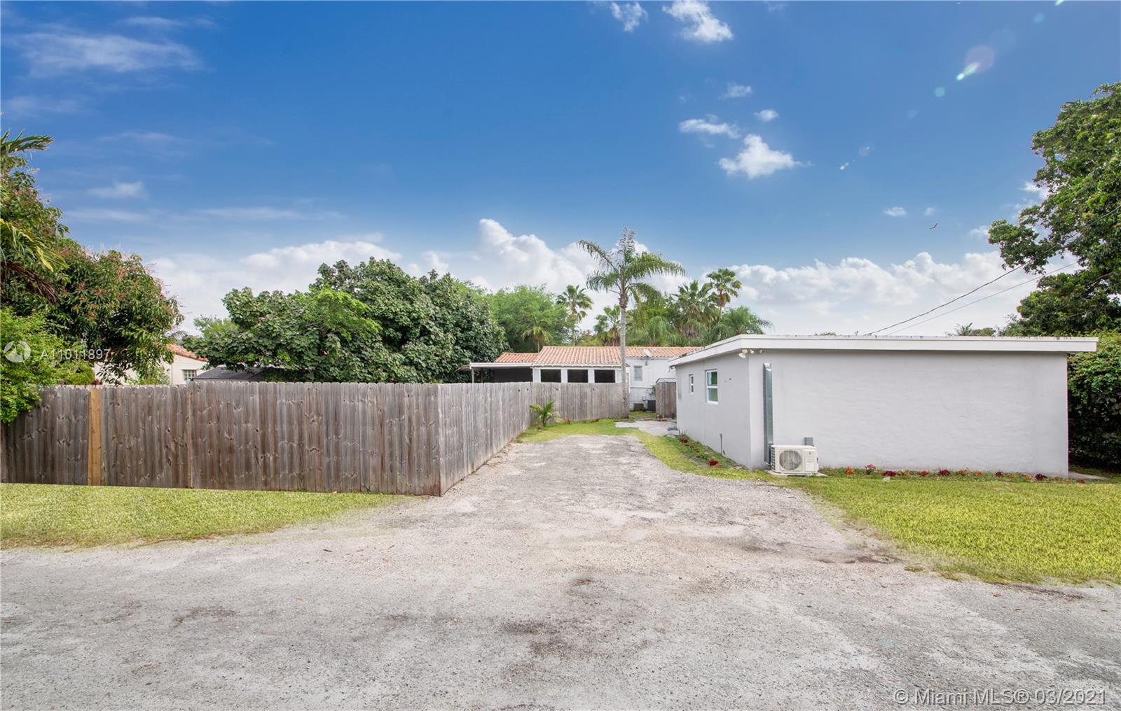 See details / 2008 sq. ft. $ 2021-03-12 0 Photo