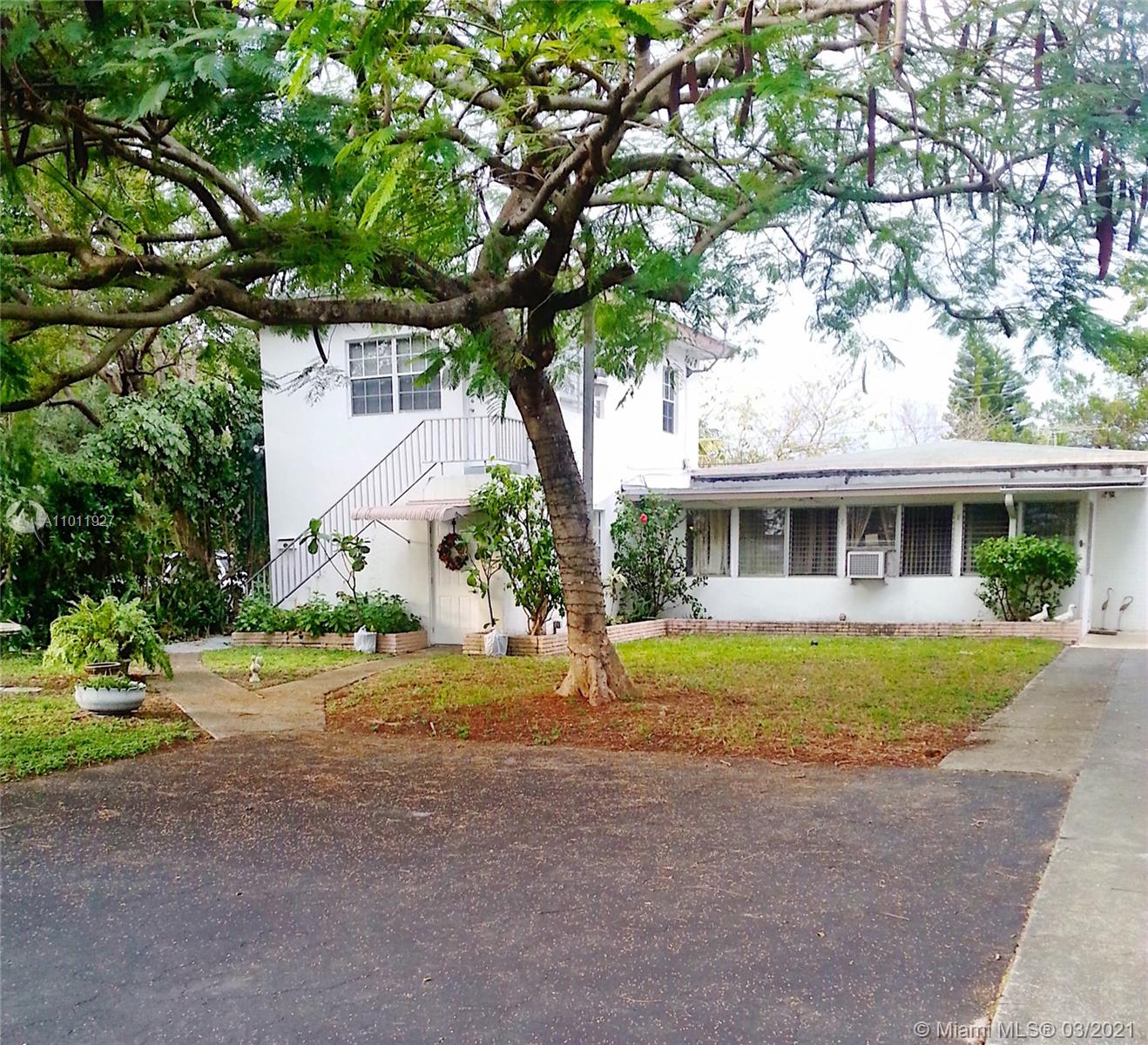 See details / 2362 sq. ft. $ 2021-03-11 0 Photo
