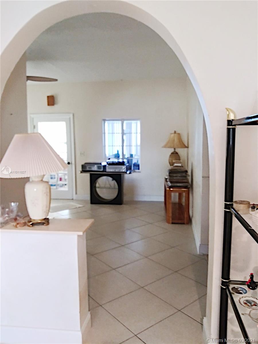 See details / 2362 sq. ft. $ 2021-03-11 0 Photo