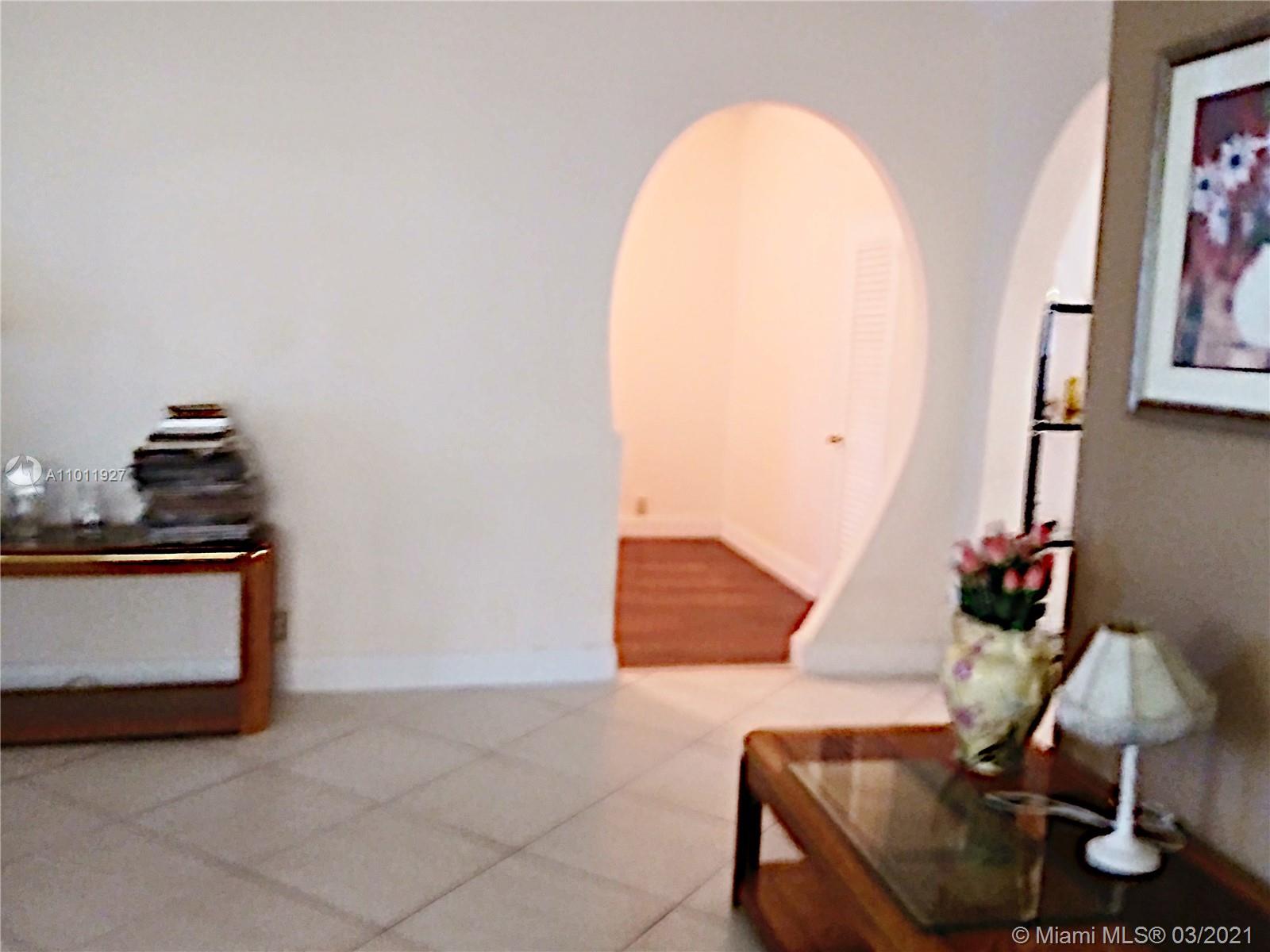 See details / 2362 sq. ft. $ 2021-03-11 0 Photo