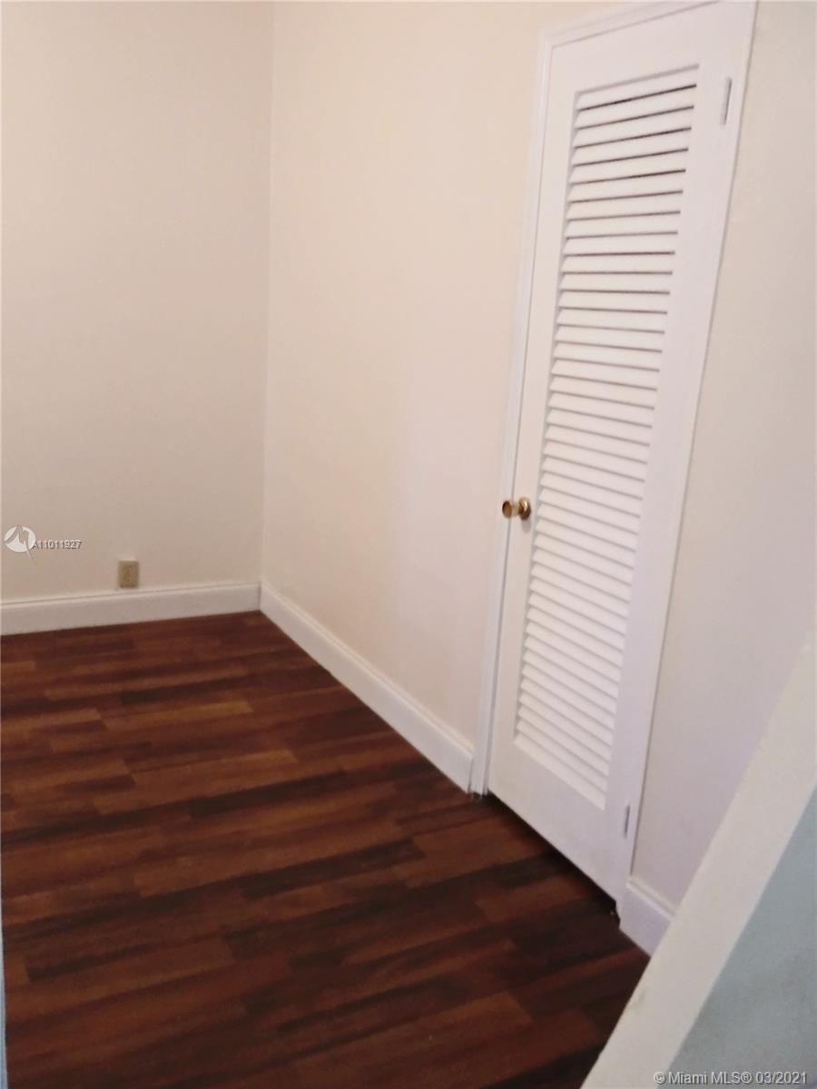 See details / 2362 sq. ft. $ 2021-03-11 0 Photo