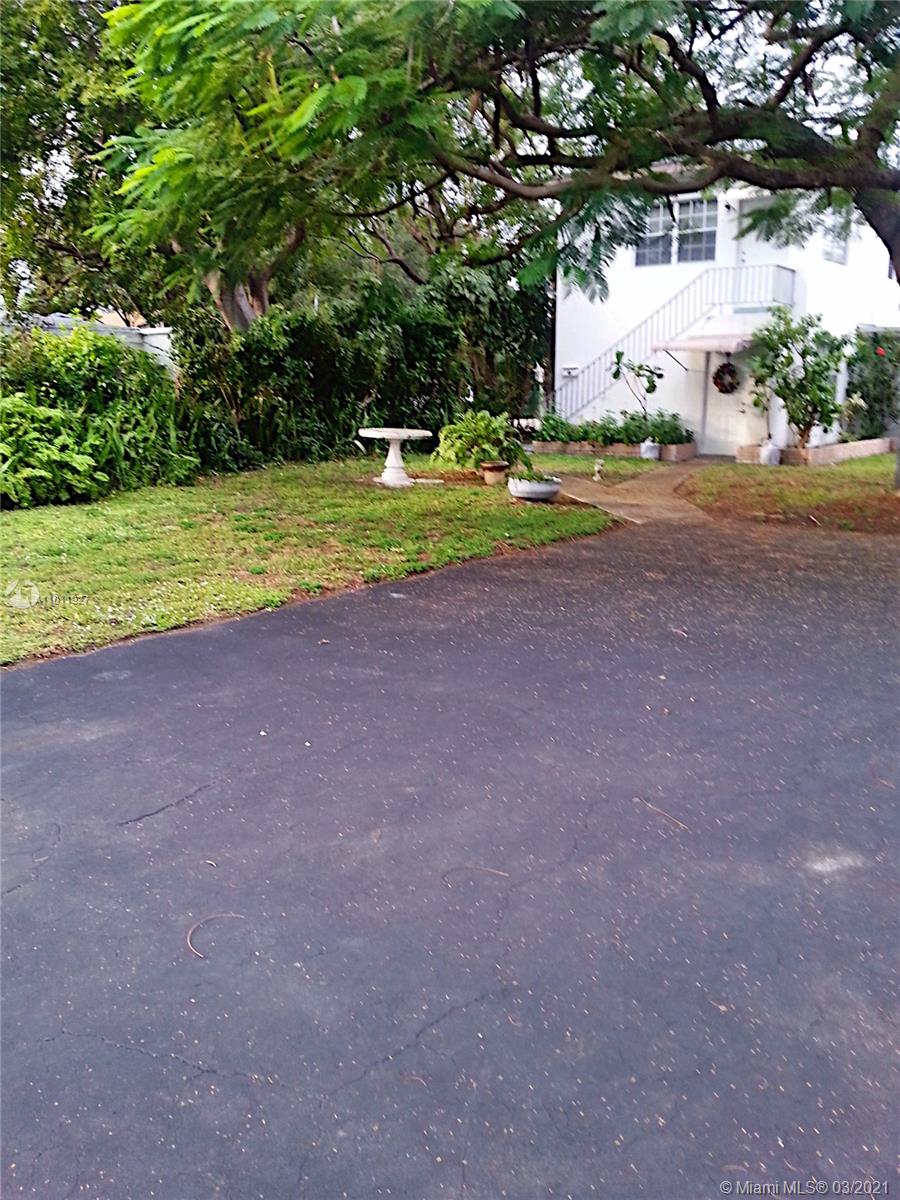 See details / 2362 sq. ft. $ 2021-03-11 0 Photo
