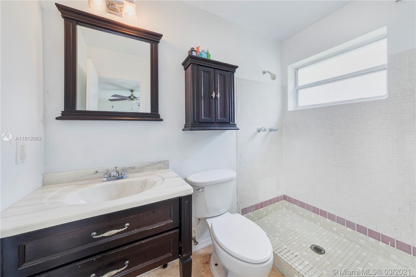 See details / 2805 sq. ft. $ 2021-03-12 0 Photo