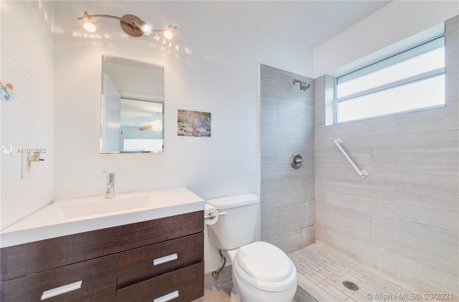 See details / 2805 sq. ft. $ 2021-03-12 0 Photo