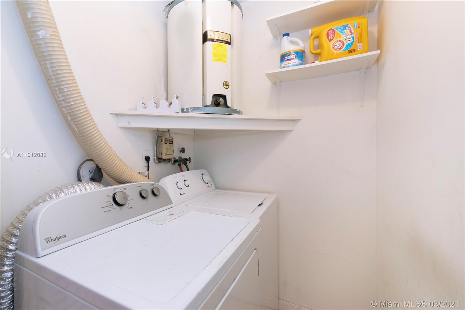 See details / 2805 sq. ft. $ 2021-03-12 0 Photo