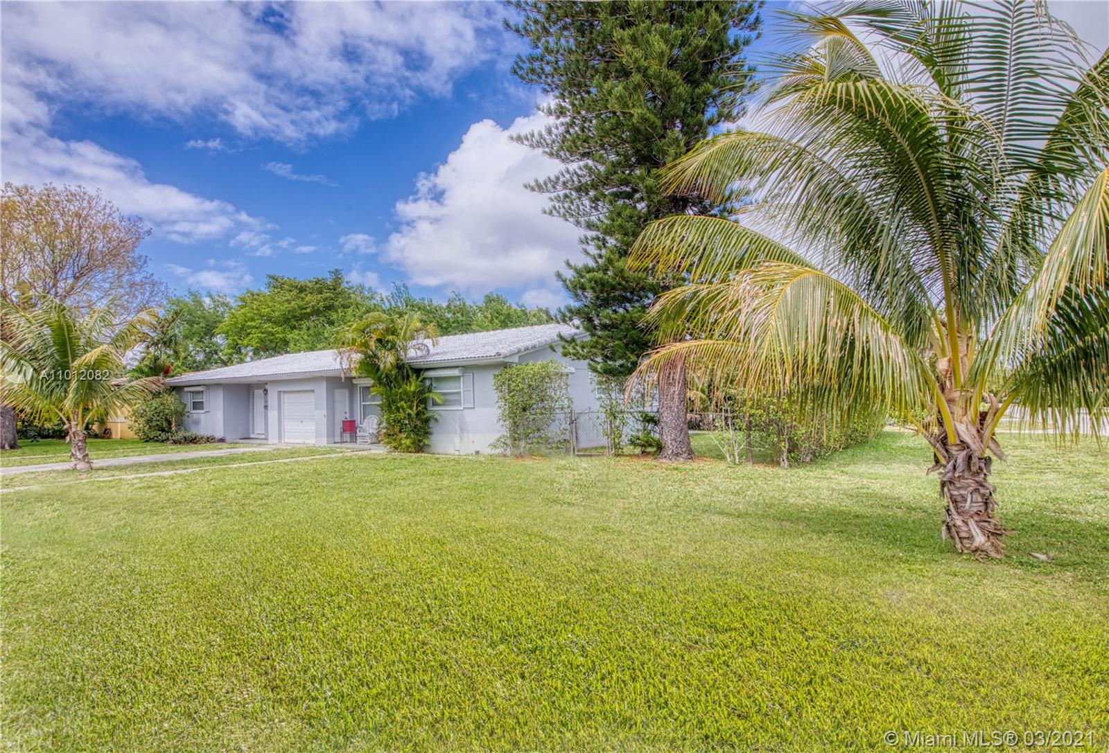 See details / 2805 sq. ft. $ 2021-03-12 0 Photo