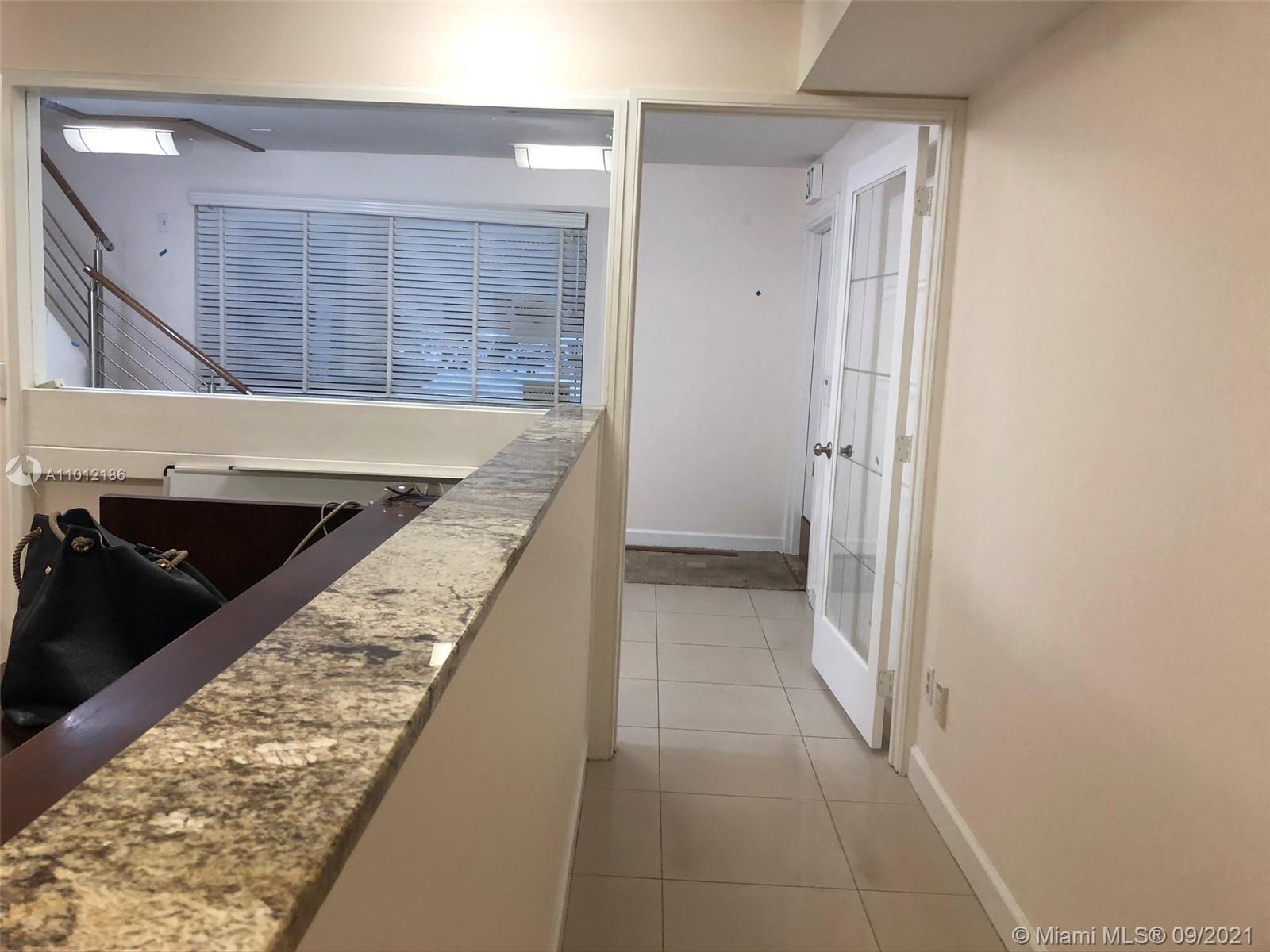 See details C30 / sq. ft. $ 2021-03-12 0 Photo