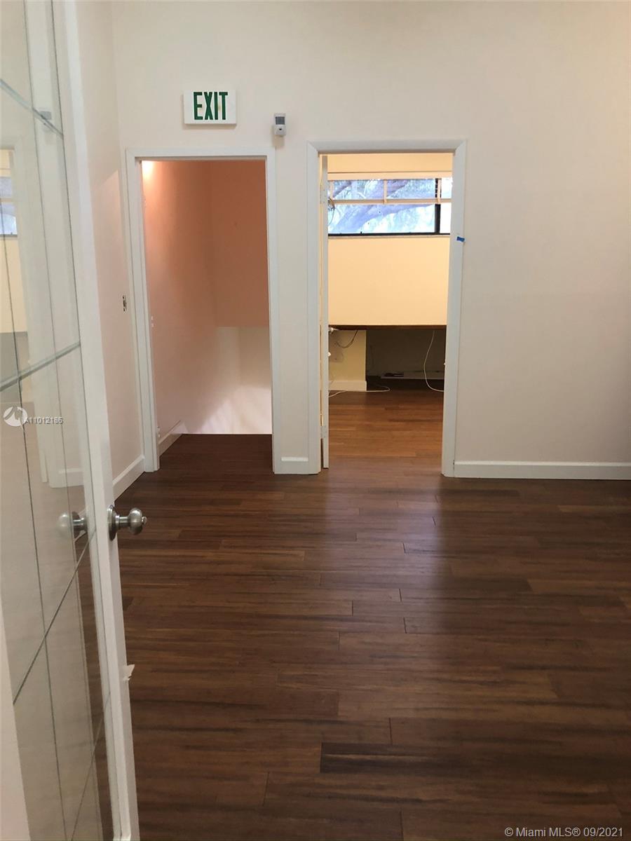 See details C30 / sq. ft. $ 2021-03-12 0 Photo