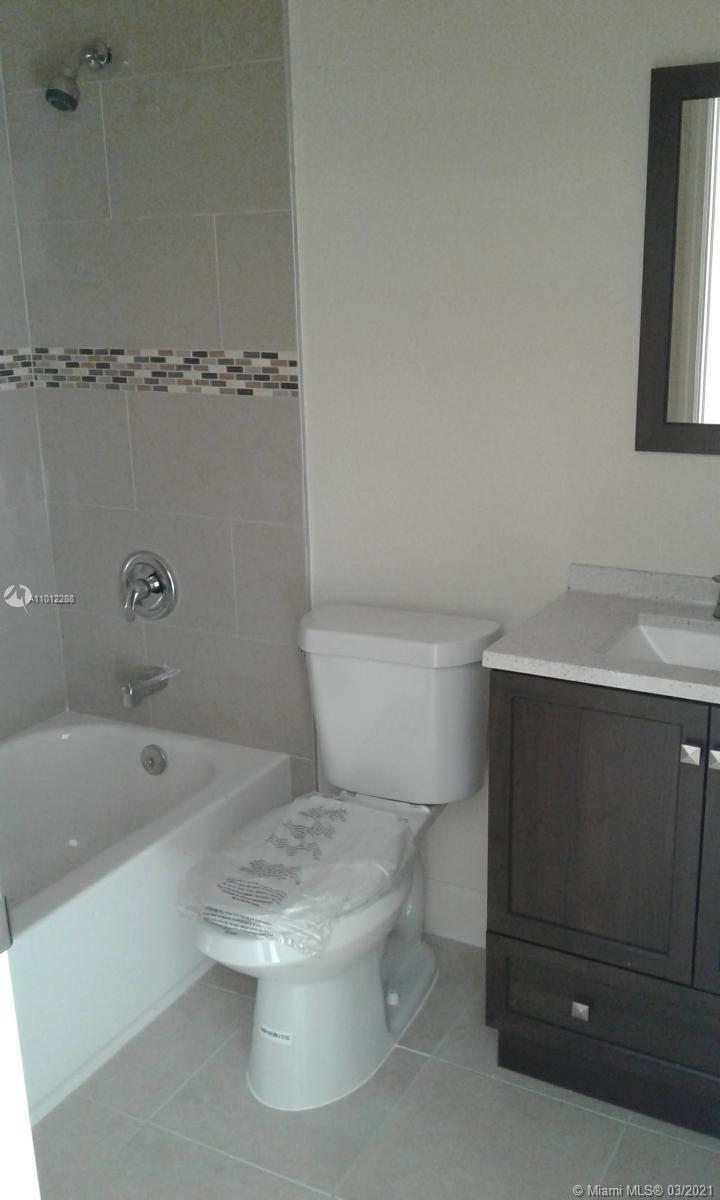 See details / 2436 sq. ft. $ 2021-03-15 0 Photo