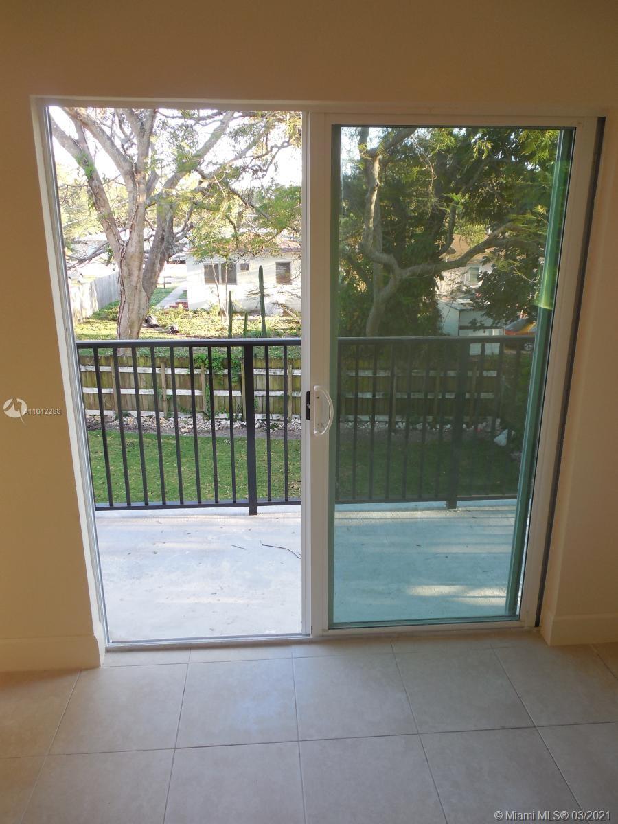 See details / 2436 sq. ft. $ 2021-03-15 0 Photo