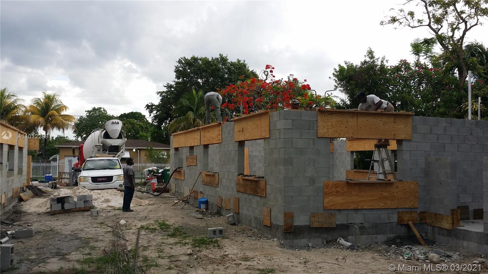 See details / 2436 sq. ft. $ 2021-03-15 0 Photo