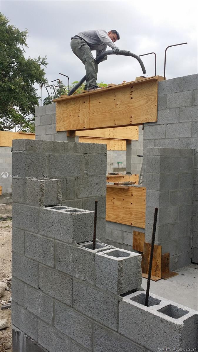 See details / 2436 sq. ft. $ 2021-03-15 0 Photo