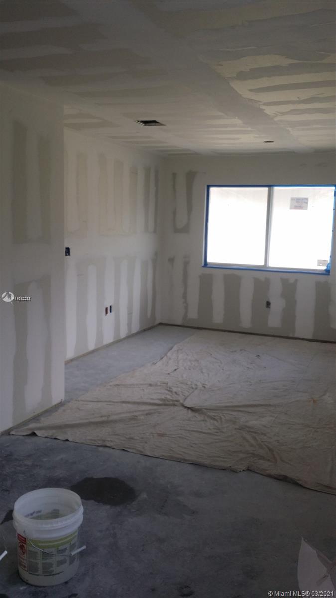 See details / 2436 sq. ft. $ 2021-03-15 0 Photo