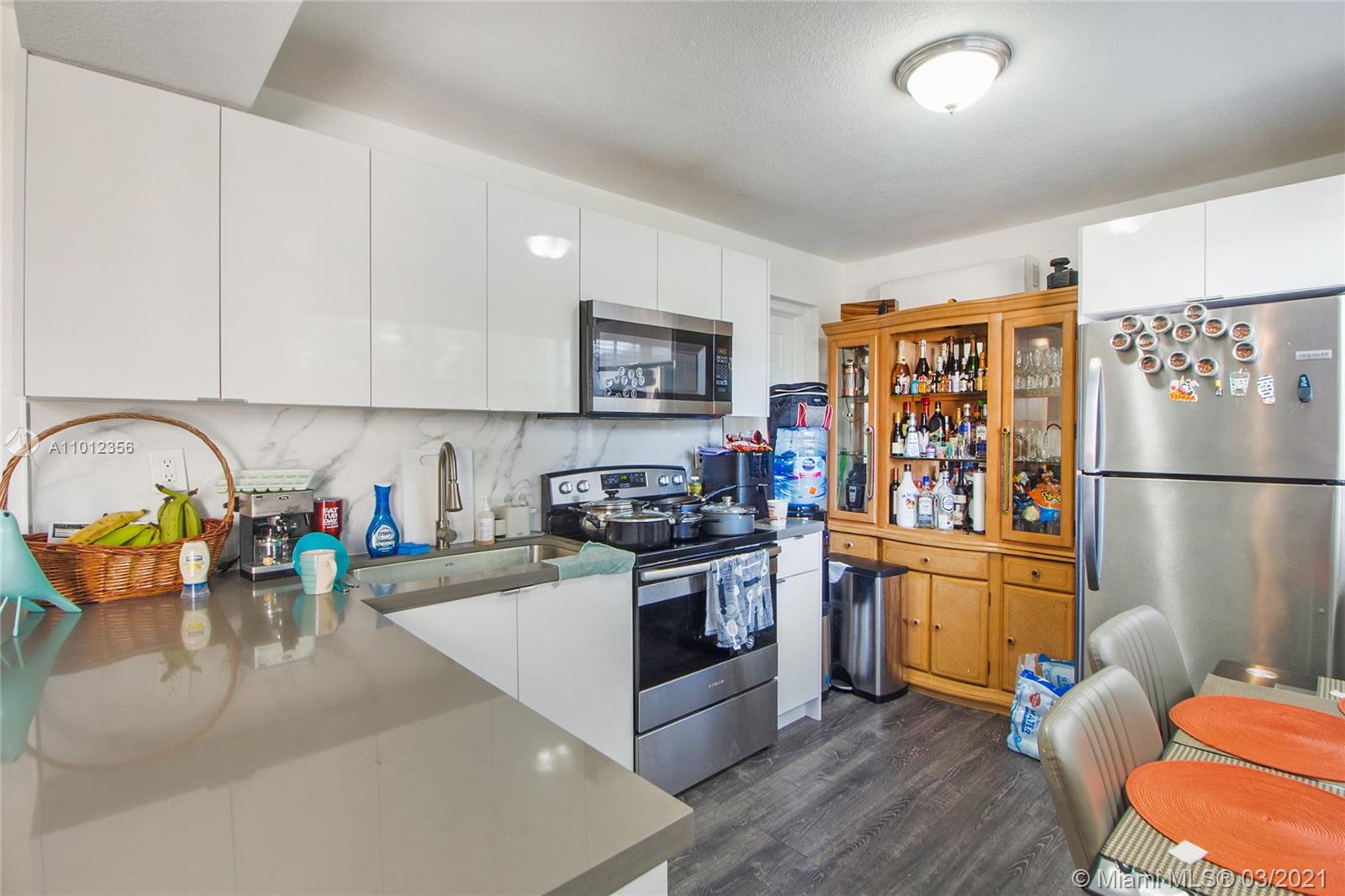 See details / 1900 sq. ft. $ 2021-03-12 0 Photo