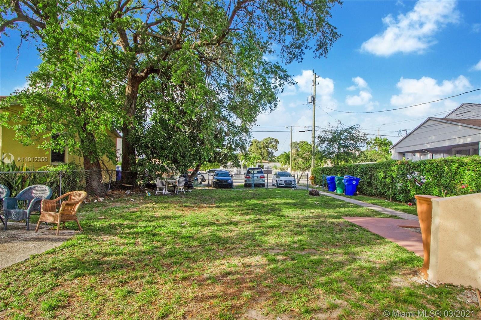See details / 1900 sq. ft. $ 2021-03-12 0 Photo