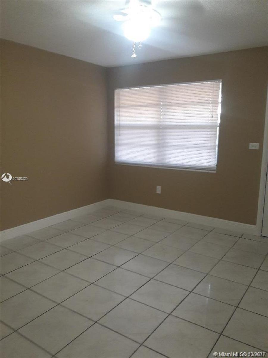 See details / 1675 sq. ft. $ 2021-03-12 0 Photo