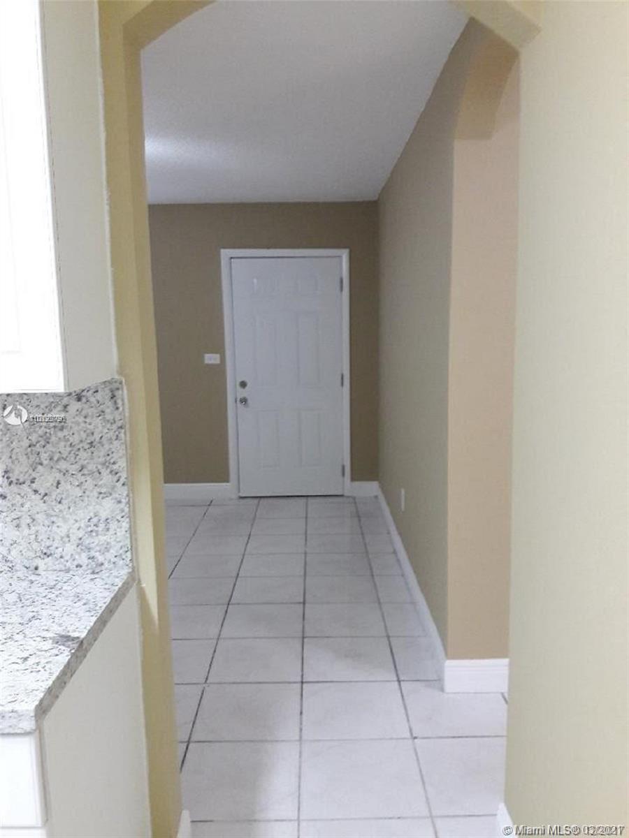 See details / 1675 sq. ft. $ 2021-03-12 0 Photo