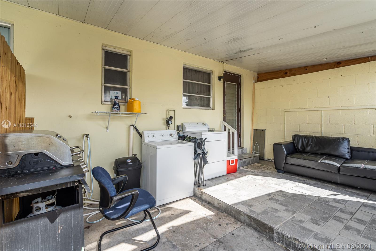 See details / 1440 sq. ft. $ 2021-03-12 0 Photo