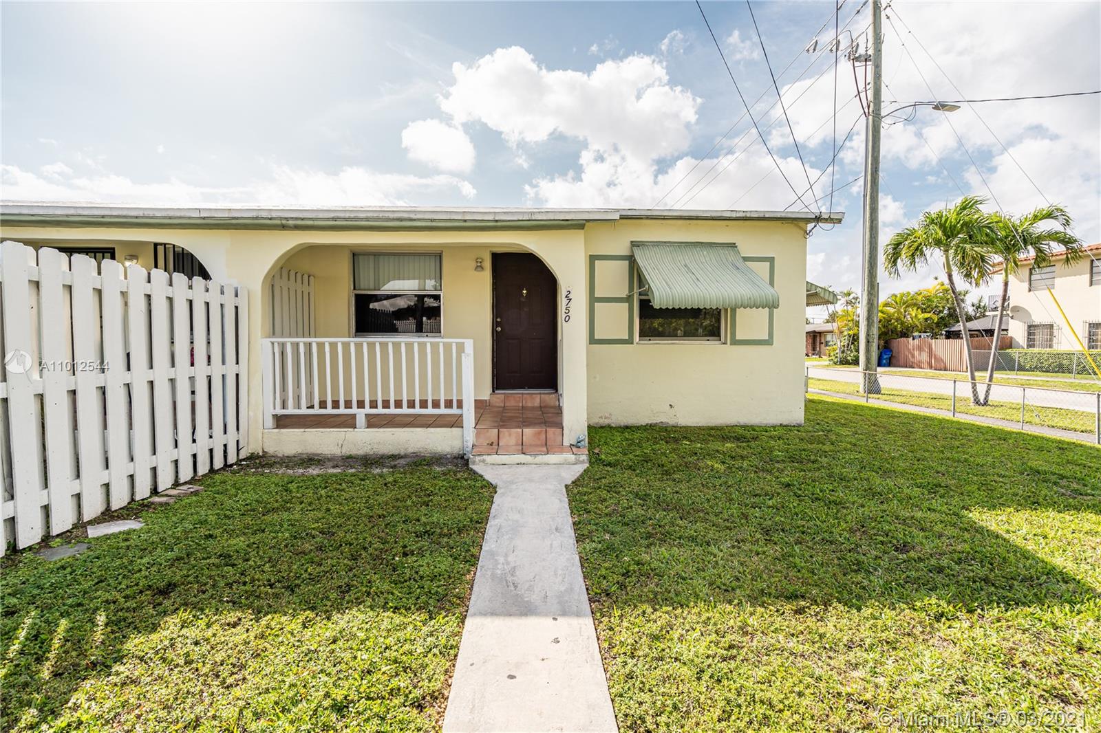 See details / 1440 sq. ft. $ 2021-03-12 0 Photo
