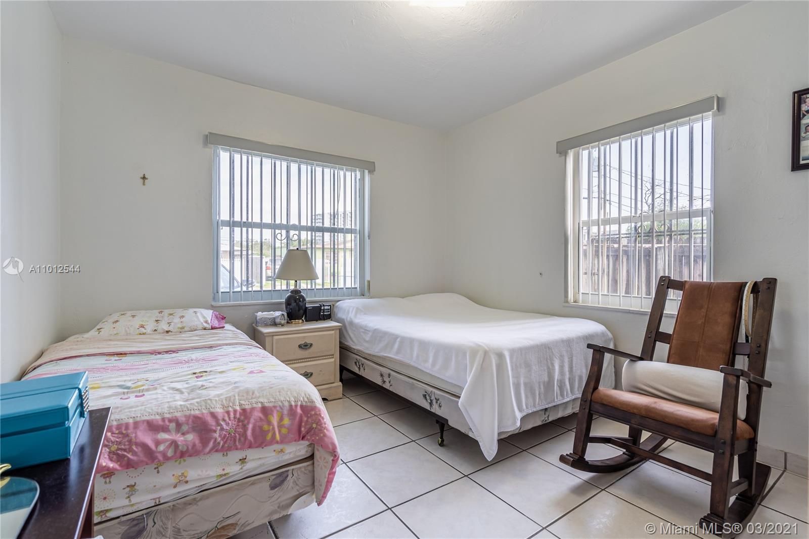 See details / 1440 sq. ft. $ 2021-03-12 0 Photo