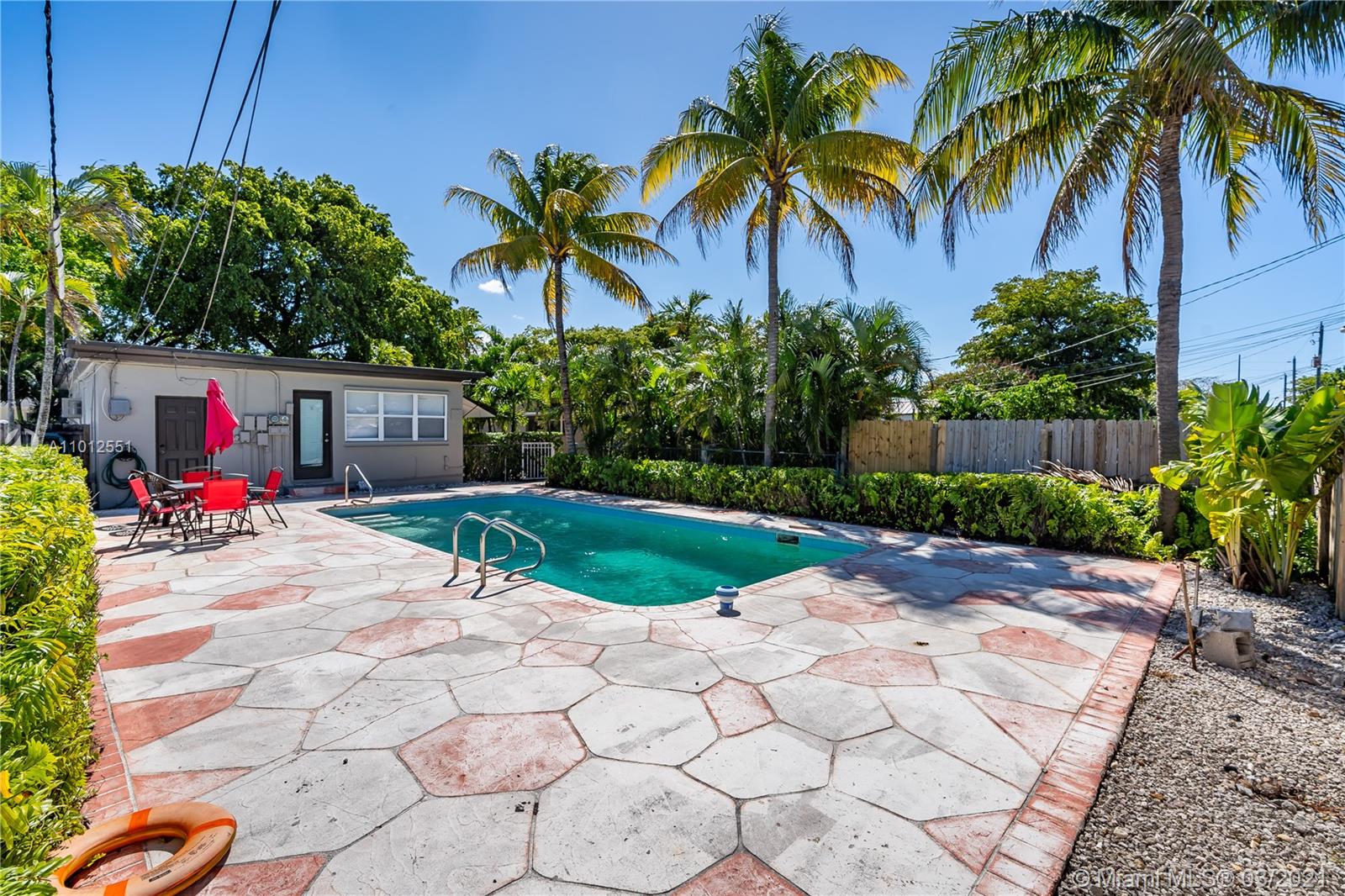 See details / 2392 sq. ft. $ 2021-04-27 0 Photo