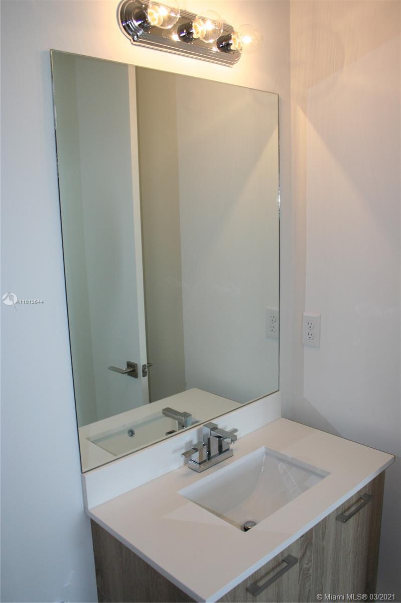 See details 1,2,3,4,5,6, / sq. ft. $ 2021-03-13 0 Photo