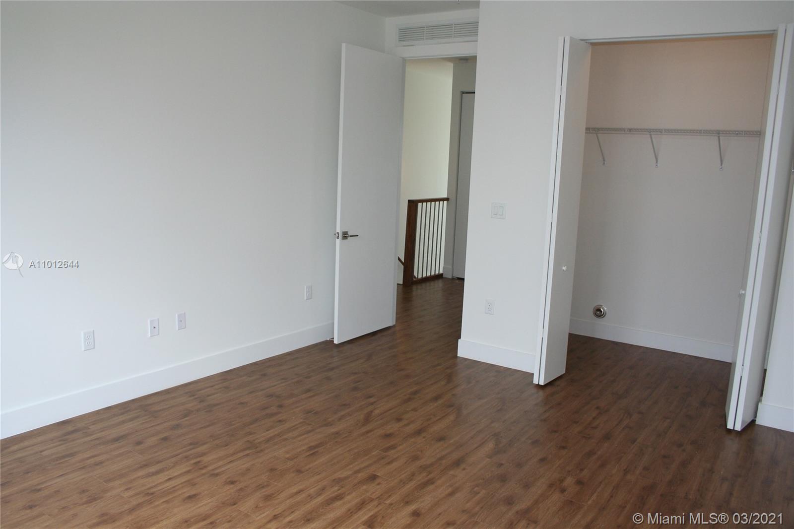 See details 1,2,3,4,5,6, / sq. ft. $ 2021-03-13 0 Photo