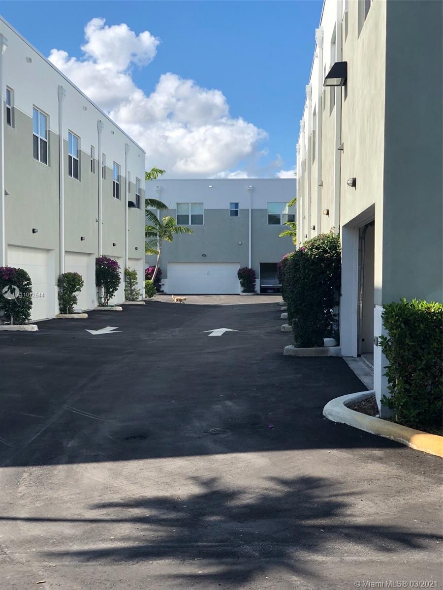 See details 1,2,3,4,5,6, / sq. ft. $ 2021-03-13 0 Photo
