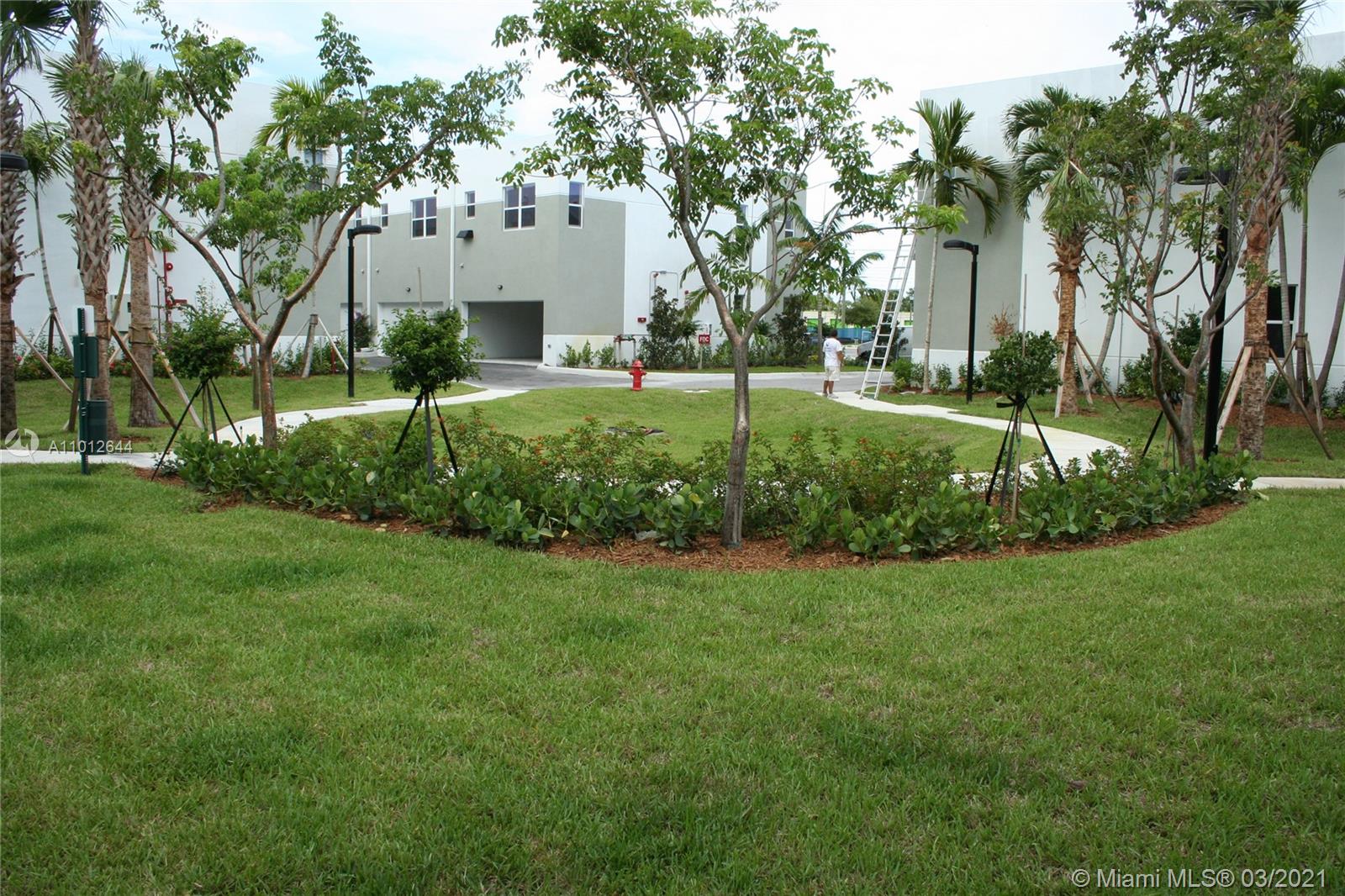 See details 1,2,3,4,5,6, / sq. ft. $ 2021-03-13 0 Photo