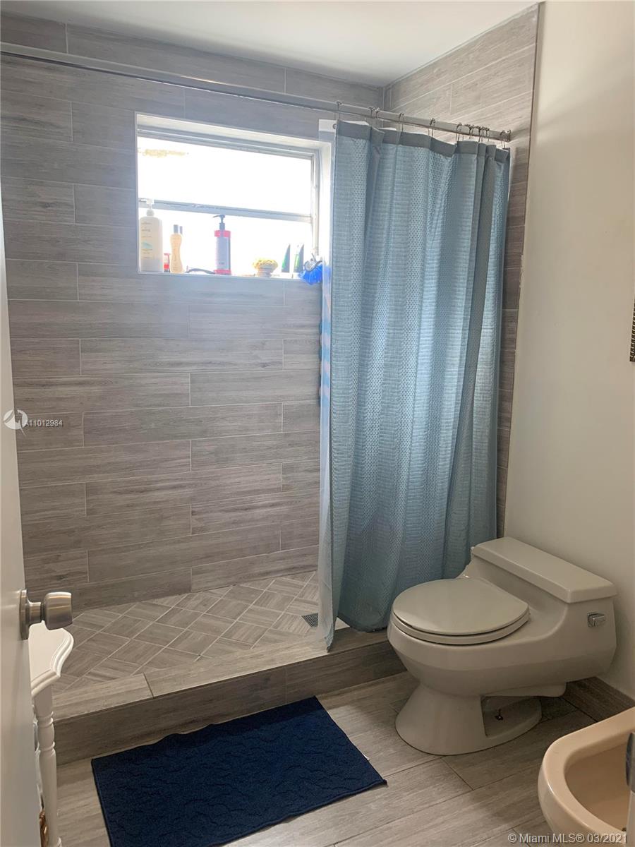 See details / 3124 sq. ft. $ 2021-03-15 0 Photo