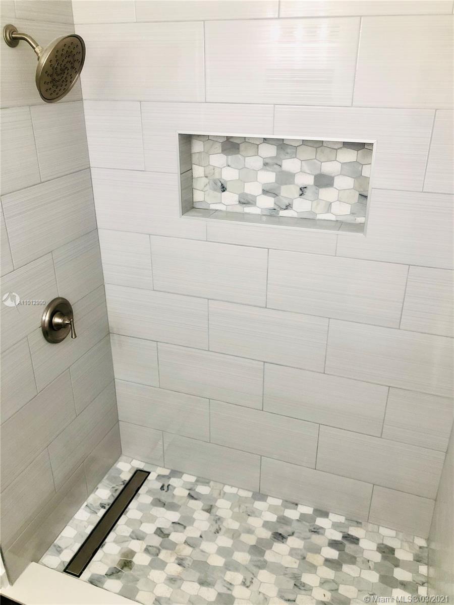 See details / 1721 sq. ft. $ 2021-03-15 0 Photo
