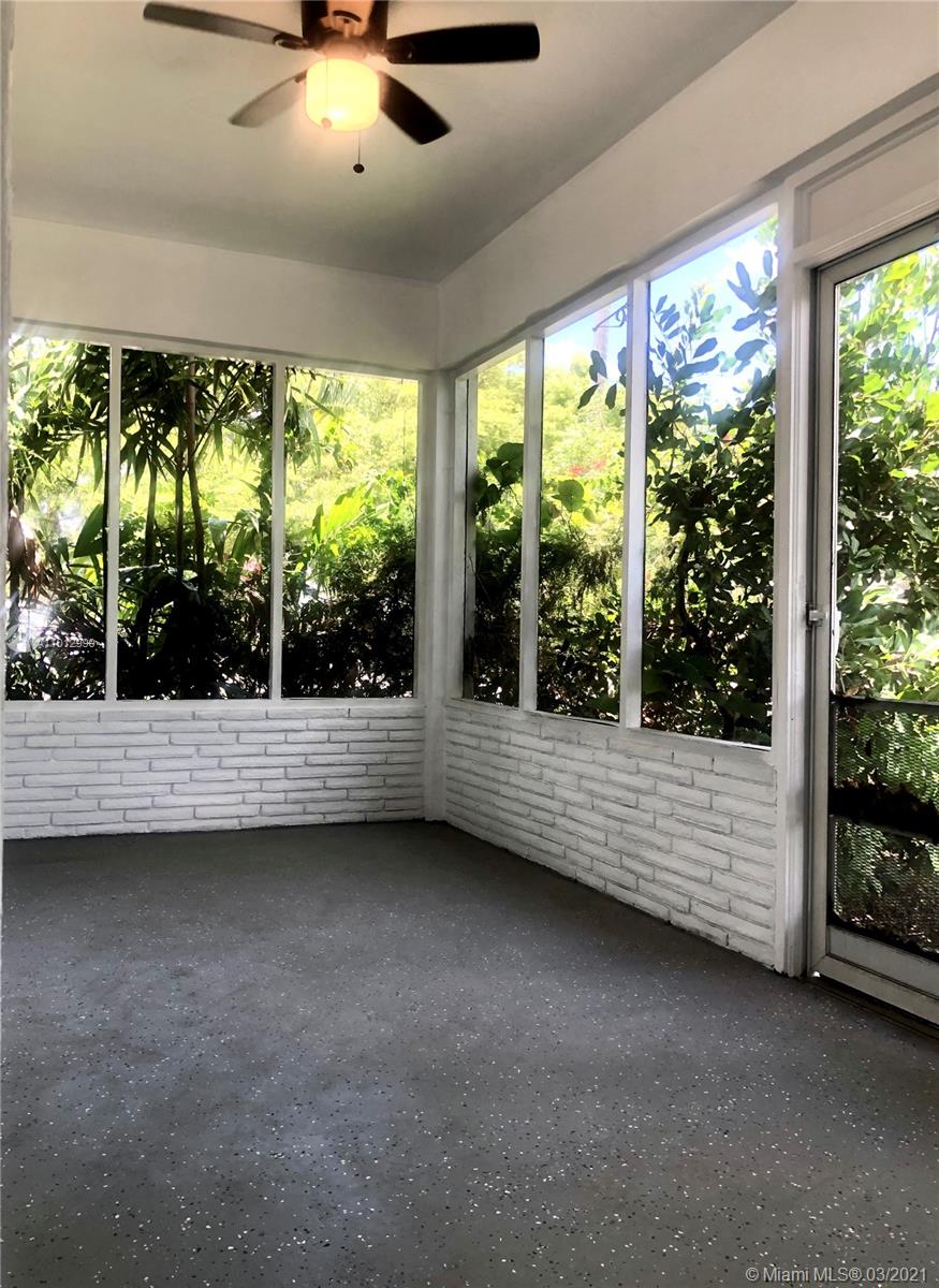 See details / 1721 sq. ft. $ 2021-03-15 0 Photo