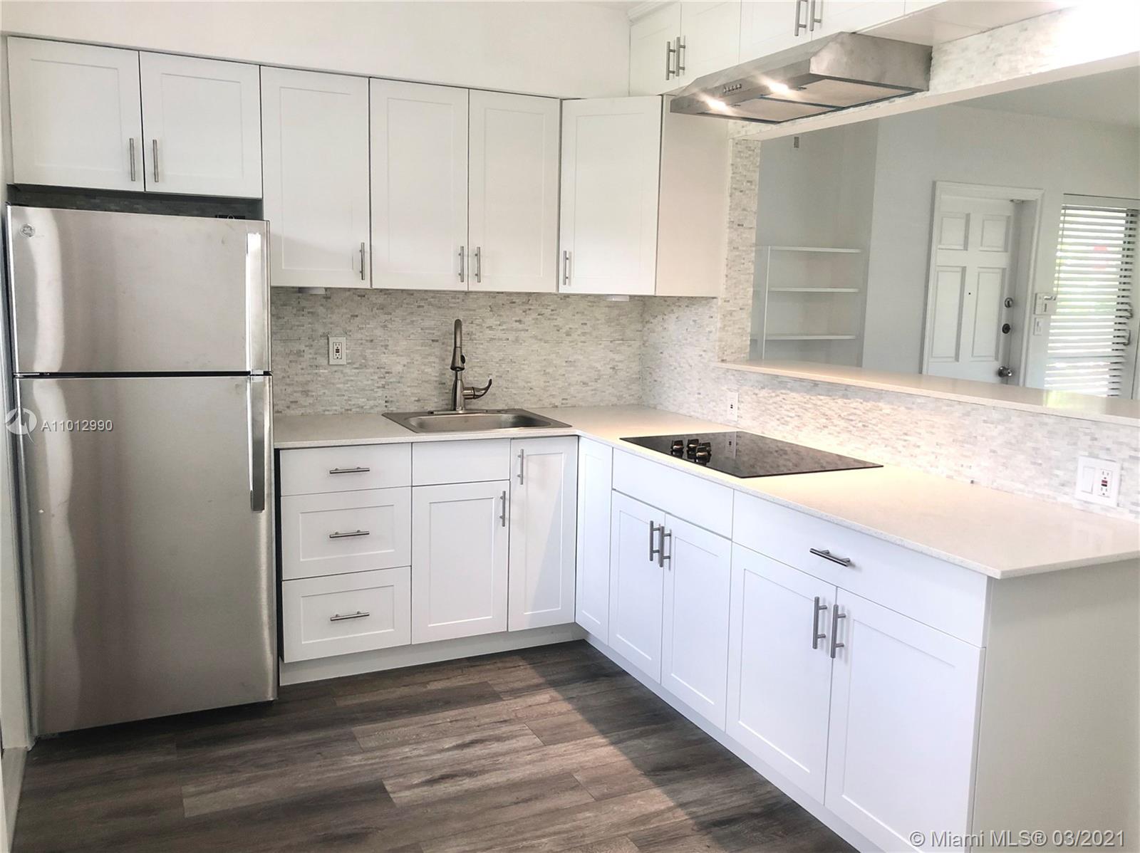 See details / 1721 sq. ft. $ 2021-03-15 0 Photo