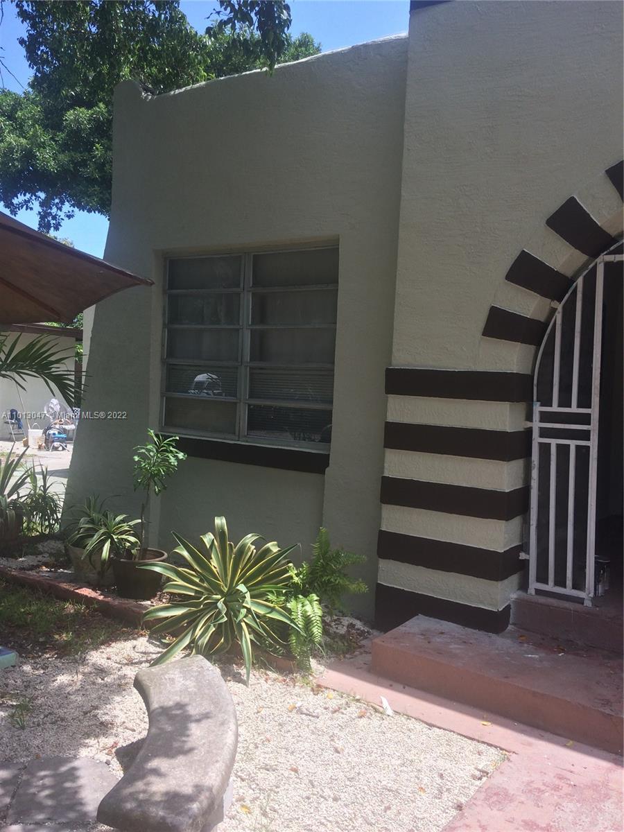 See details / 2413 sq. ft. $ 2021-03-15 0 Photo