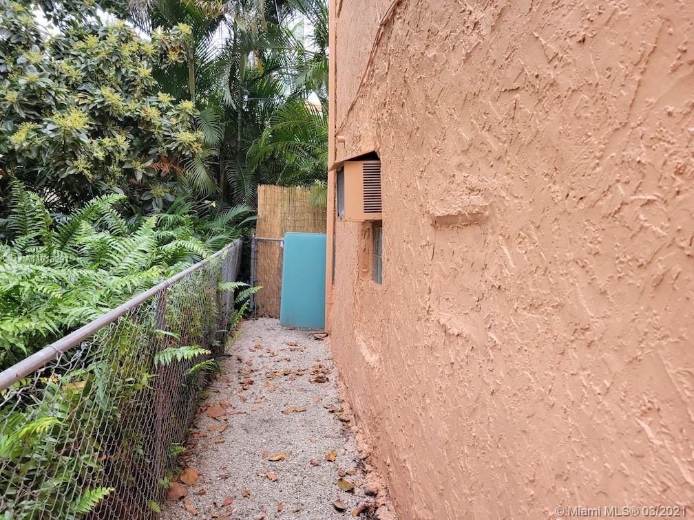Ver detalles / 2553 sq. ft. $ 2021-03-15 0 foto