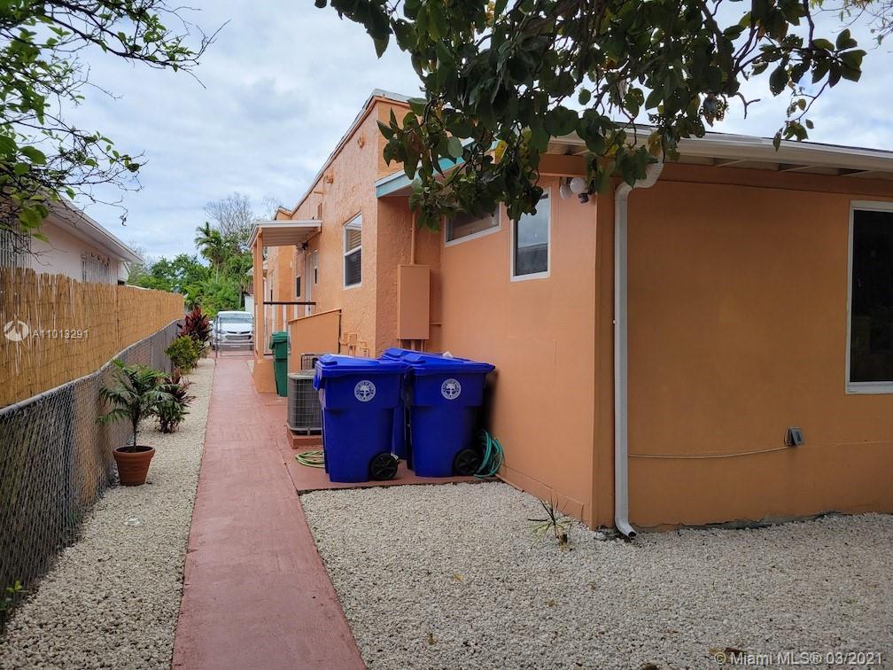 Ver detalles / 2553 sq. ft. $ 2021-03-15 0 foto