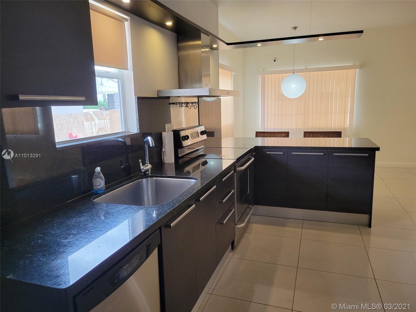 Ver detalles / 2553 sq. ft. $ 2021-03-15 0 foto