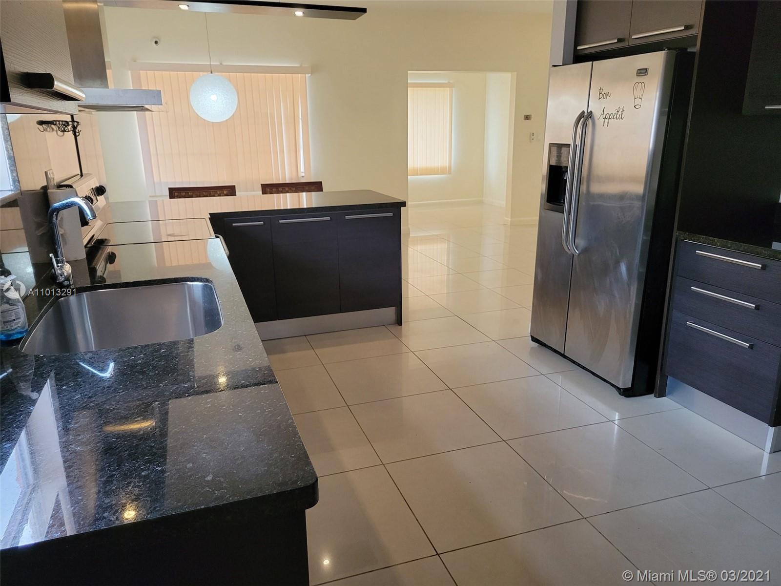 Ver detalles / 2553 sq. ft. $ 2021-03-15 0 foto