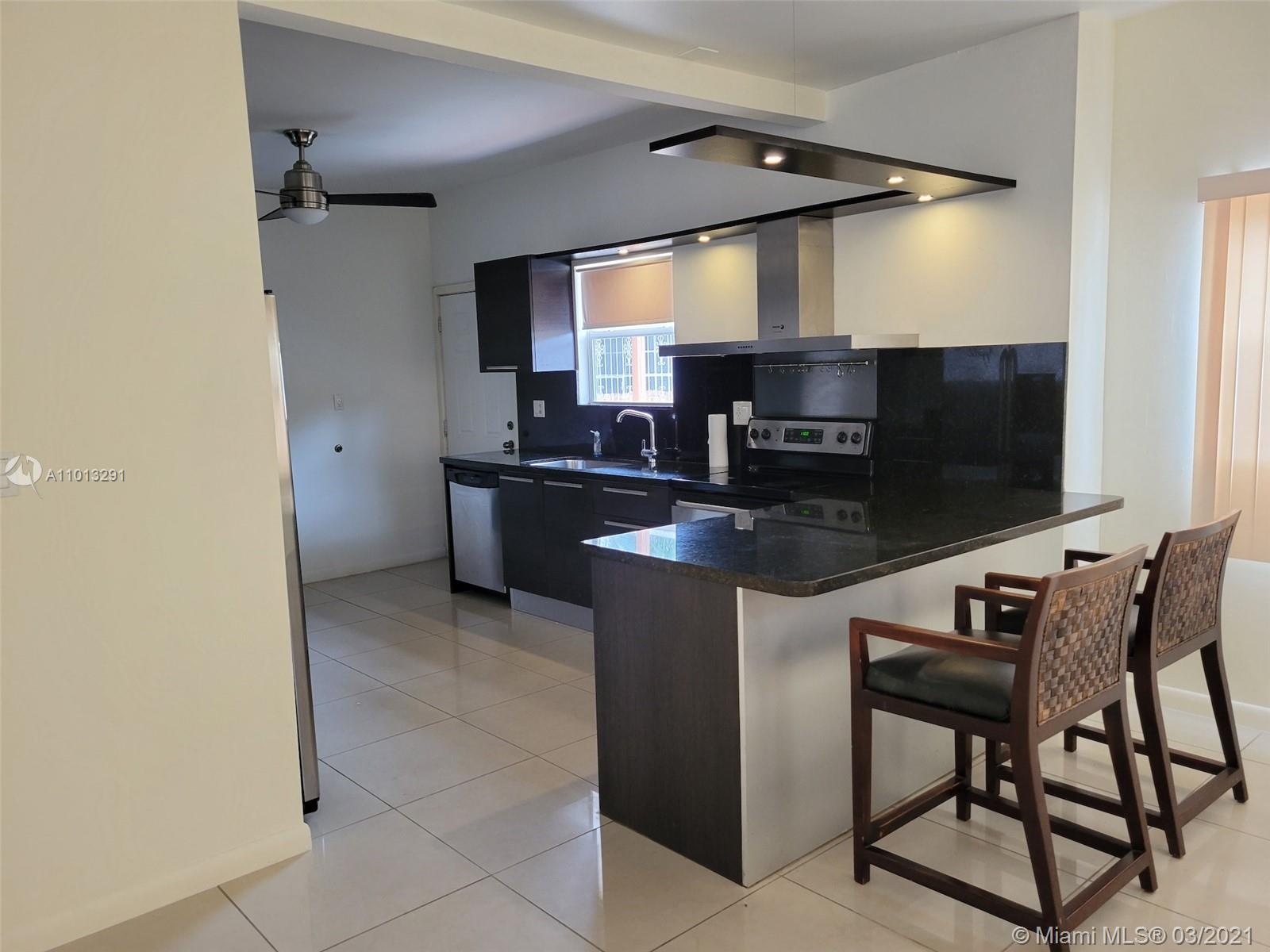 Ver detalles / 2553 sq. ft. $ 2021-03-15 0 foto