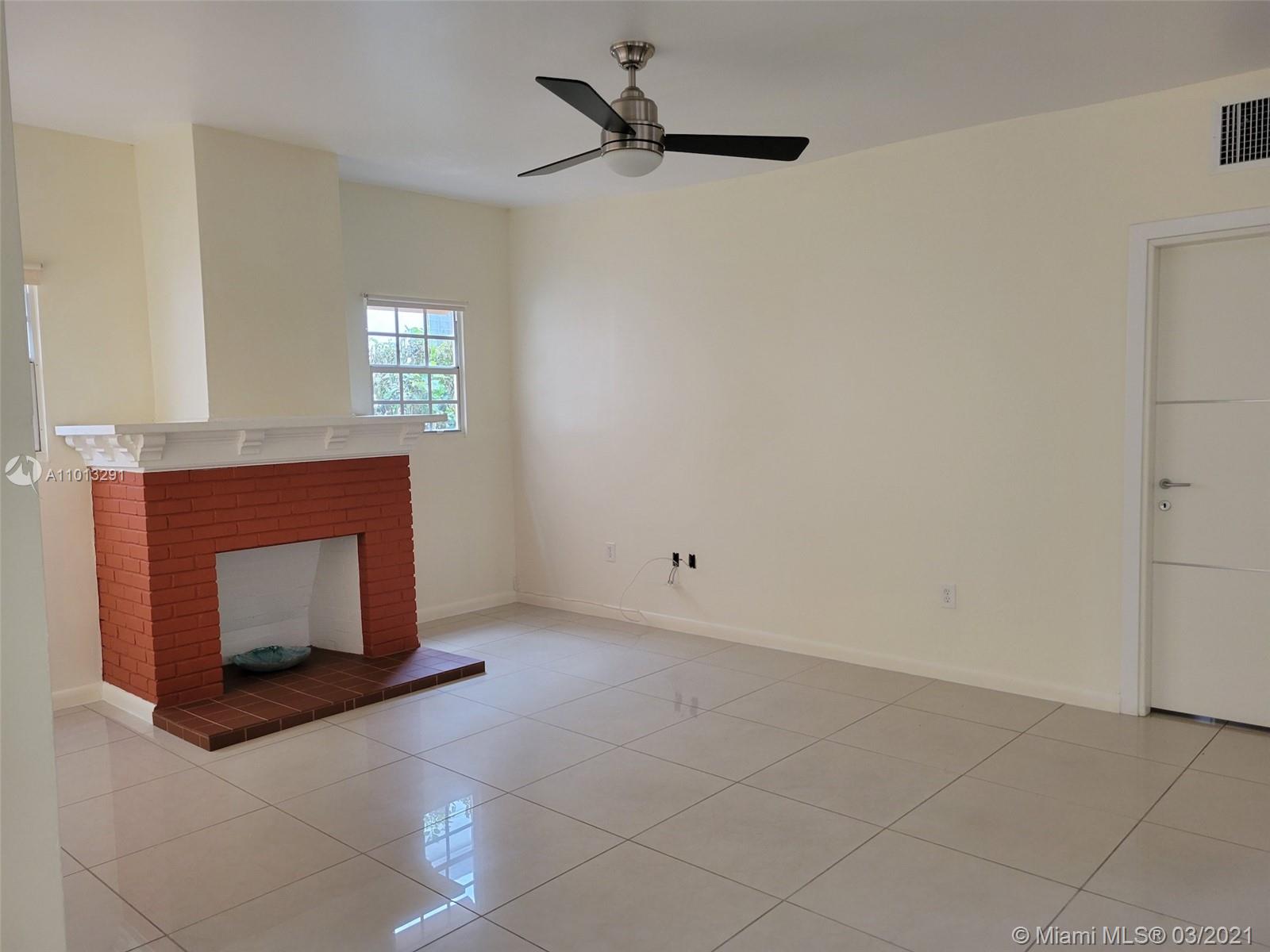 Ver detalles / 2553 sq. ft. $ 2021-03-15 0 foto