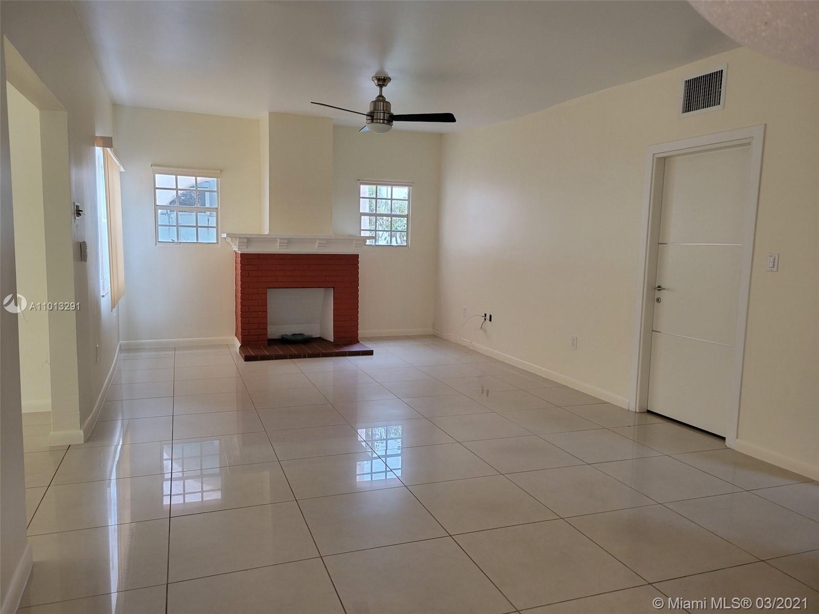 Ver detalles / 2553 sq. ft. $ 2021-03-15 0 foto